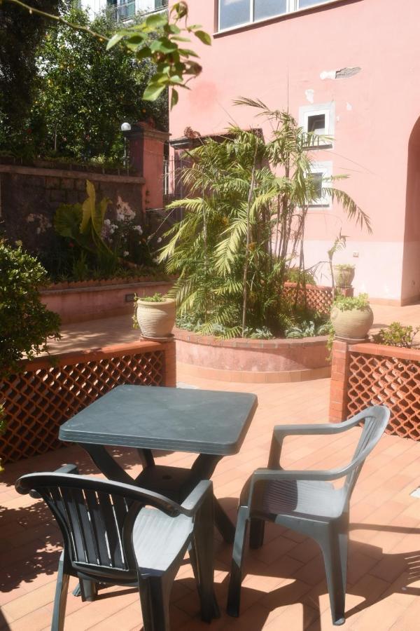 Villino Castellano Apartments Meta Dış mekan fotoğraf