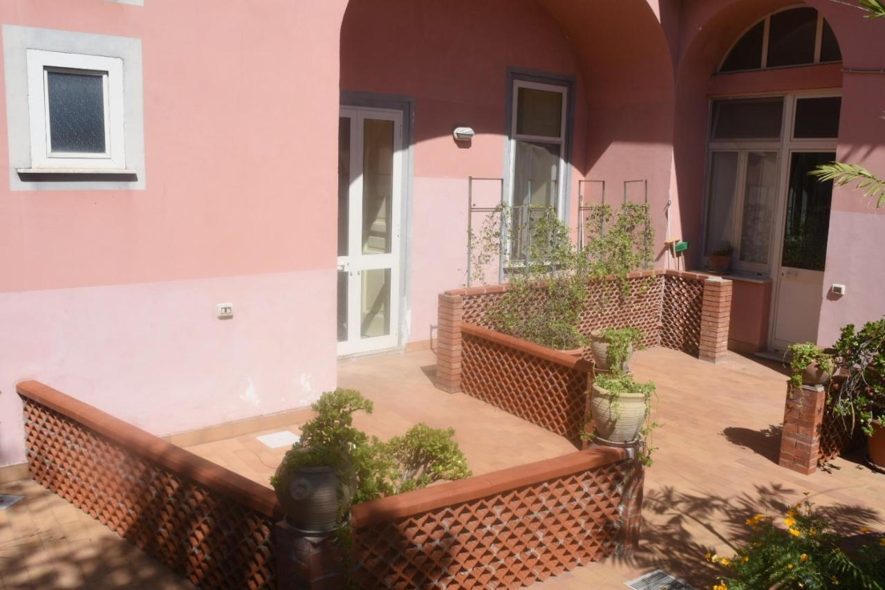 Villino Castellano Apartments Meta Dış mekan fotoğraf